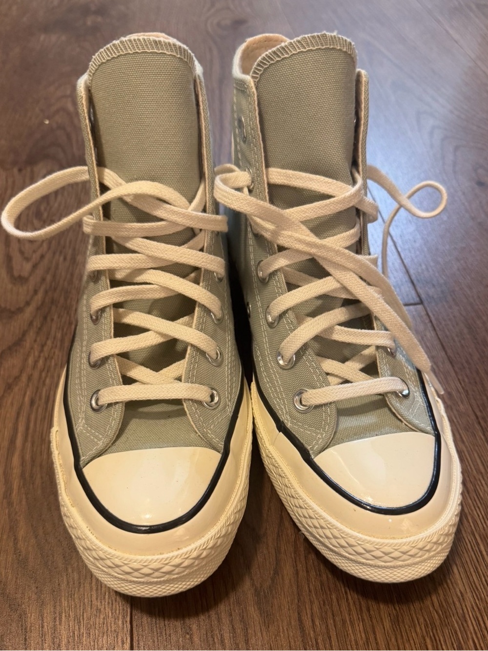 Converse Chuck Taylor Hi Tops